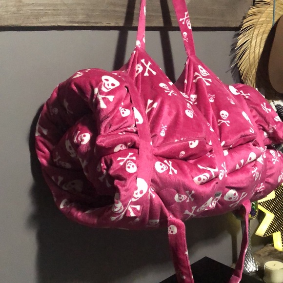 Thro sleeping bag skulls crossbones & Pillow - Picture 9 of 10